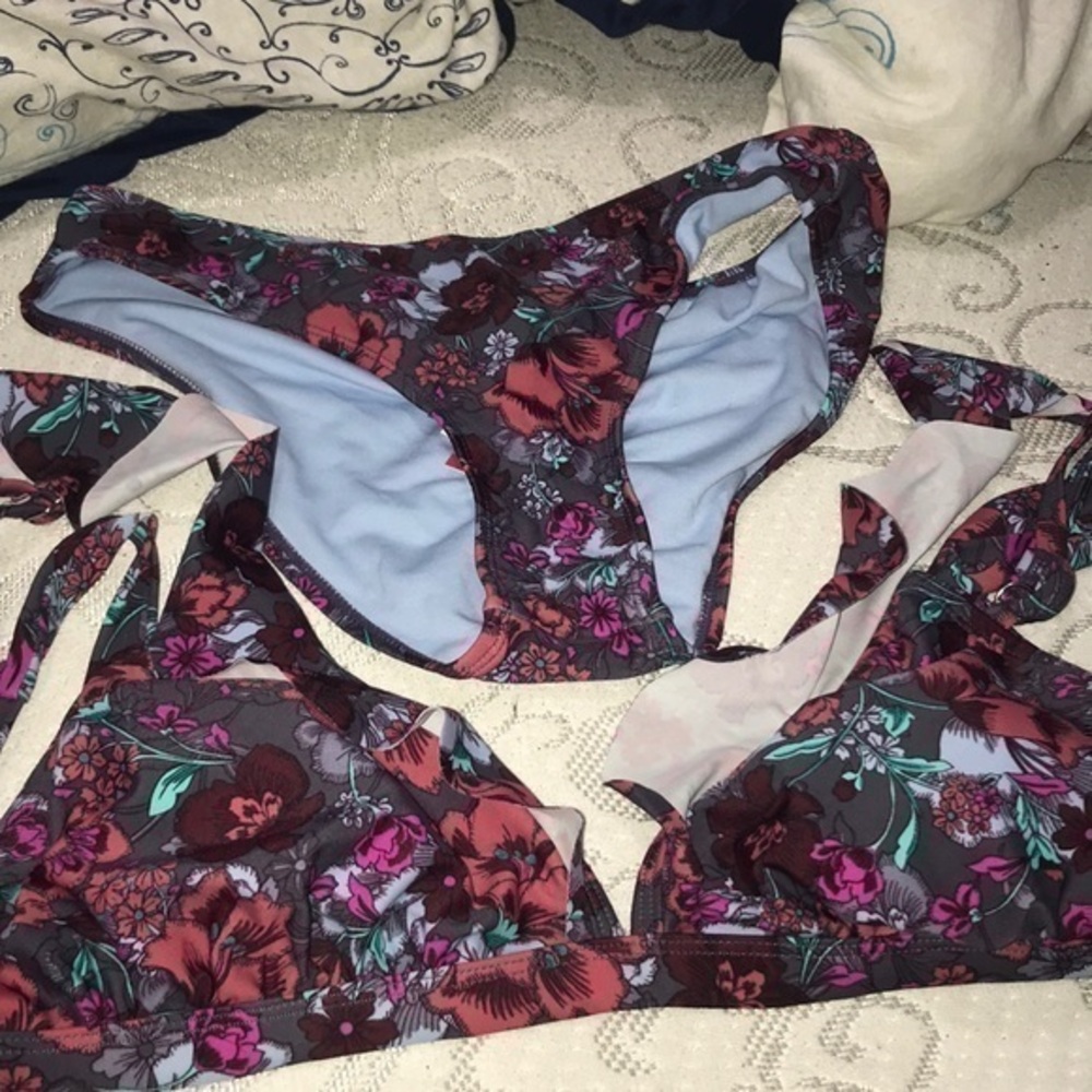 Xhilaration floral bikini set